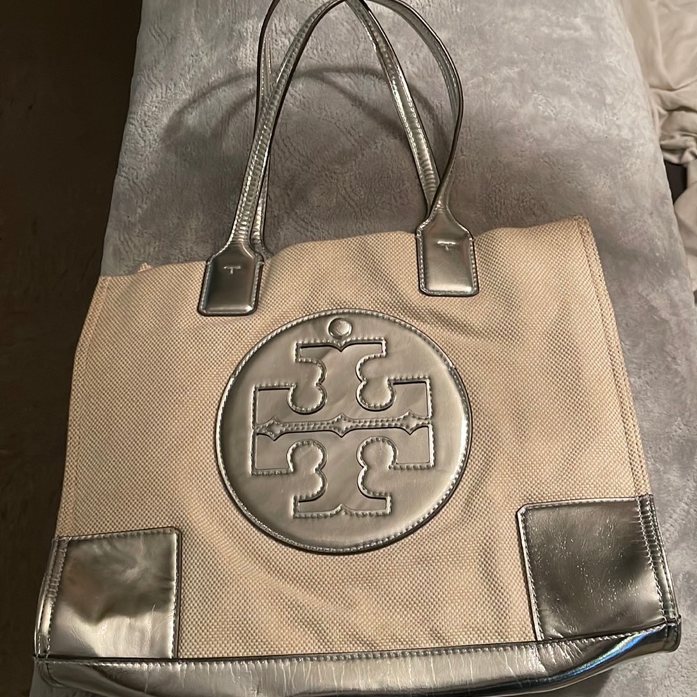 Tory Burch tote, great condition, minimal wear